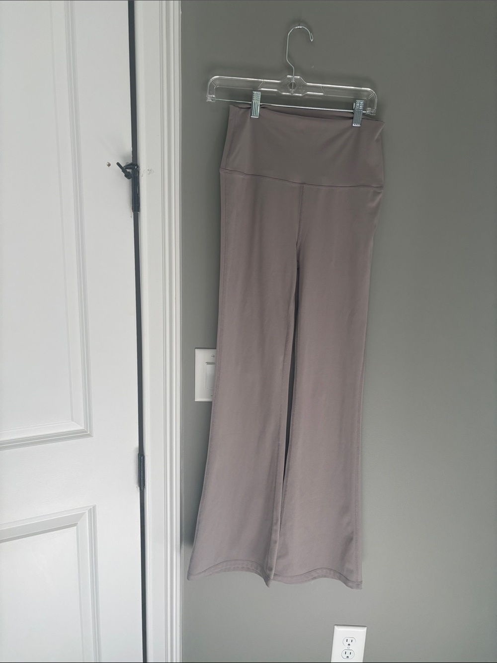 High-Waist Wide-Leg Women's Pants in Mauve Taupe